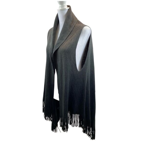 Ladies Fringe Knit Vest Collared Ombré Grey and Black One Size - Picture 1 of 7